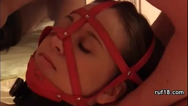 مقاطع فيديو Uncensored Teen Bondage Sex جديدة للطاقة