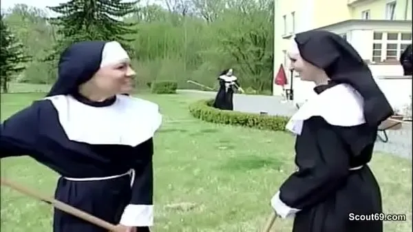 Horny nun is secretly deflowered by the craftsman Video tenaga segar