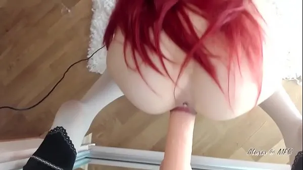 新鲜Red Haired Vixen能量视频