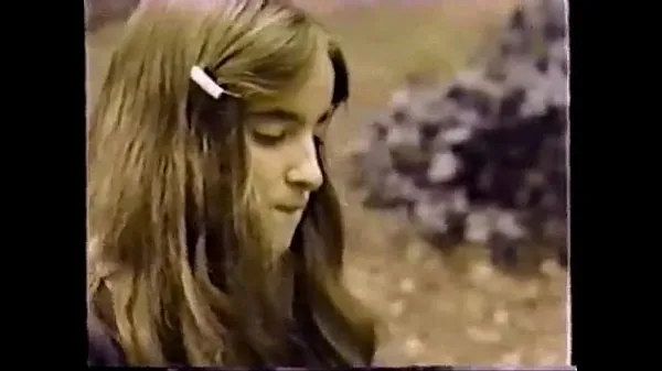 Video về năng lượng Vintage (Plz tell me the name of that girl or Movie name tươi mới