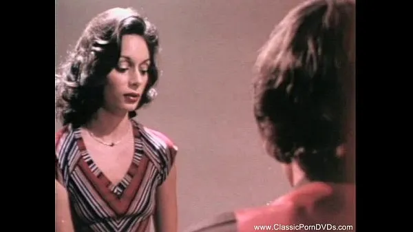 Taze Vintage MILF From Classic 1972 Film Enerji Videoları