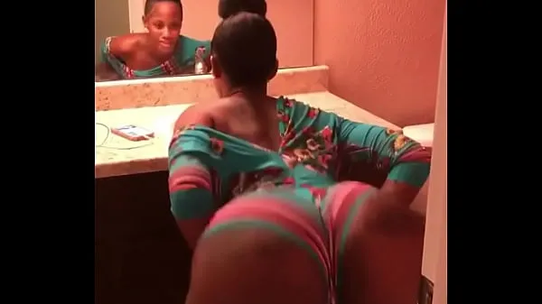 Fersk sexy black girl twerking energivideoer