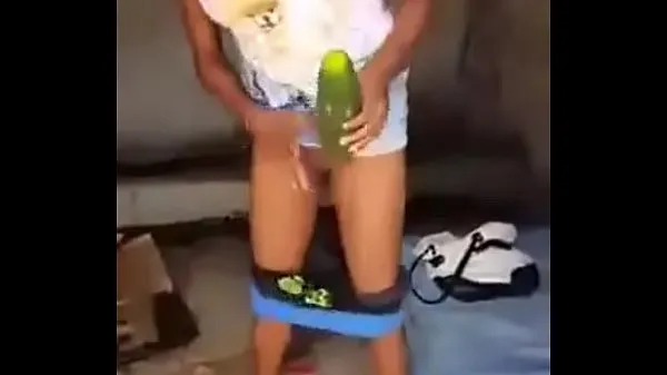 Friss he gets a cucumber for $ 100energiás videók