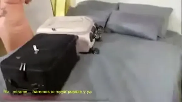 Frisse Sharing the bed with stepmother (Spanish sub energievideo's