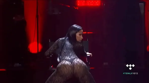 Fresh Nicki Minaj shaking her ass energy Videos