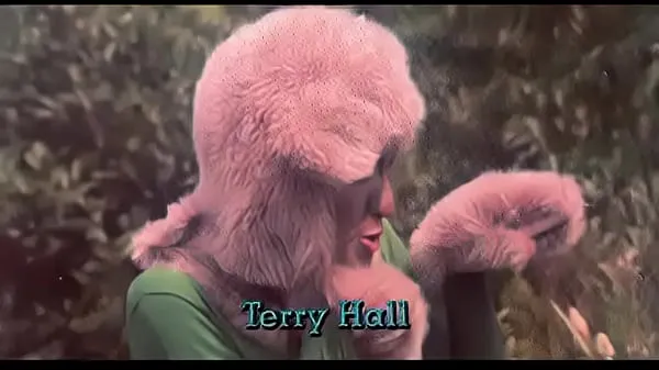 Alice in Wonderland- (Alice in Wonderland) -1976 Video tenaga segar