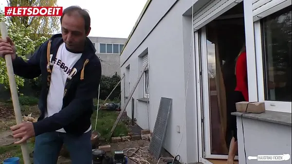 Sveži videoposnetki o LETSDOEIT - German Wife Fucked Rough by Neighbor energiji