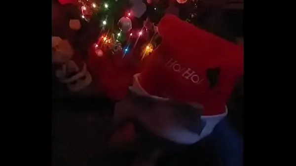Frisse GIVING SANTA A WELL DESERVED BLOWJOB energievideo's
