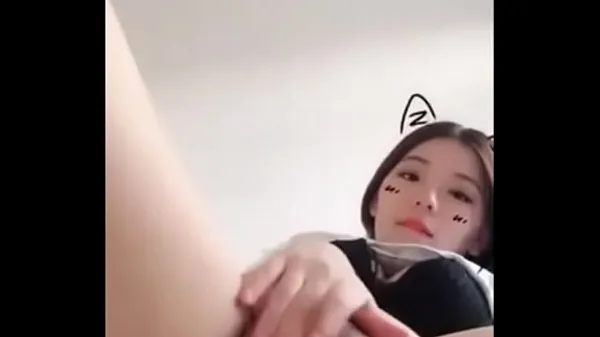 Свежие Симпатичная китаянка мастурбирует вживую энергетические видео