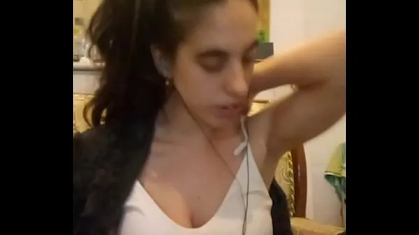 Spanish shows her bra Video tenaga segar