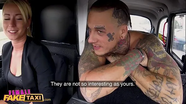วิดีโอ Female Fake Taxi Tattooed guy makes sexy blonde horny พลังงานใหม่ๆ