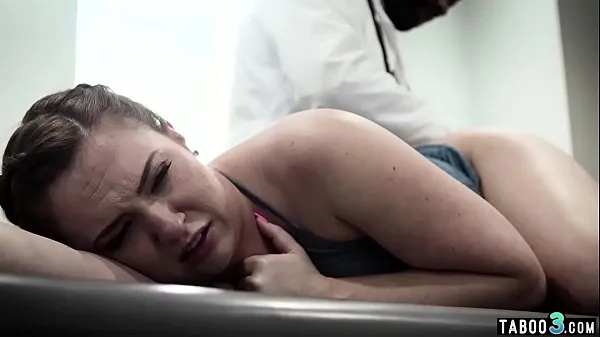 Čerstvá videa o Big black cocked doctor fucked her innocent patient energii