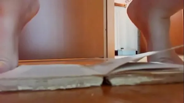 Sveži videoposnetki o This nun really blasphemous blasphemy and pisses on a prayer book energiji