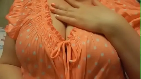 Sveži videoposnetki o Chuby girl showing busty tits For more energiji