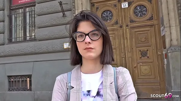 Friss GERMAN SCOUT - Teen Sara Talk to Deep Anal Castingenergiás videók