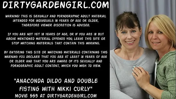 Video về năng lượng Anaconda dildo and double fisting with Nikki Curly tươi mới