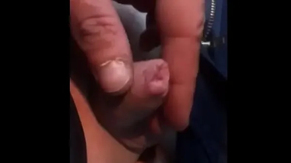 วิดีโอ Little dick squirts with two fingers พลังงานใหม่ๆ