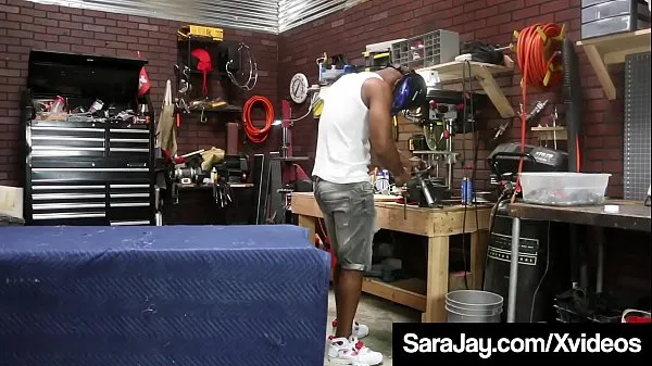 Nuevos PAWG Milf Sara Jay Hace Sucia Polla Negra Cogida En El Garaje vídeos de energía