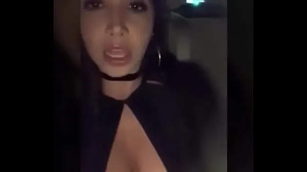 Nya Singer Paola jara. Masturbating in car energivideor