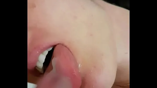 تازہ mouth cum توانائی کے ویڈیوز