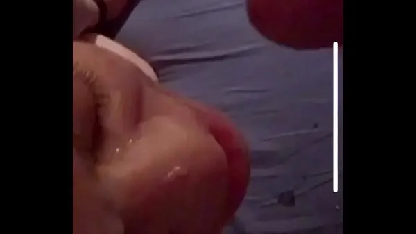 Friske Sloppy blowjob ends with huge facial for young slut (POV energivideoer