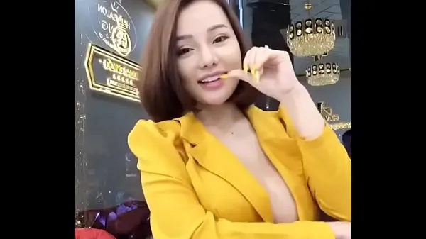 Čerstvé Sexy Vietnamese Who is she energetické videá
