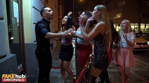 مقاطع فيديو LADIES CLUB Asian Teen Swallows Stripper’s Cum in Public Bathroom جديدة للطاقة