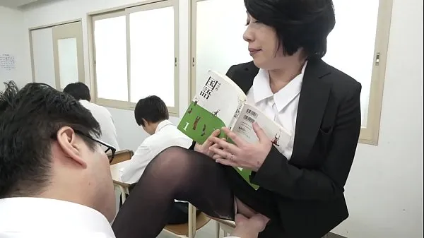 Sveži videoposnetki o Maiko Kashiwagi, A Married Woman Teacher Who Gets Wet 10 Times In A Cum Class Where You Can't Make A Voice energiji