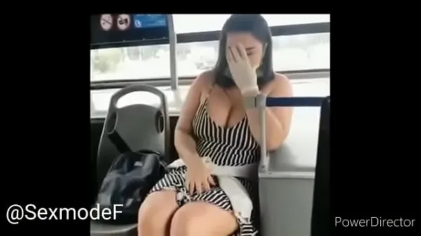 Frisse Busty on bus squirt energievideo's