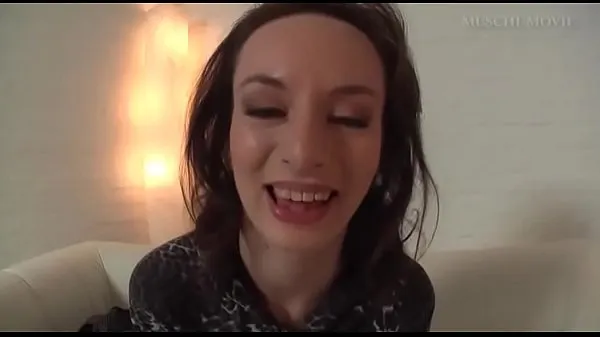 Frisse Hot brunette masturbating and fucking at casting energievideo's