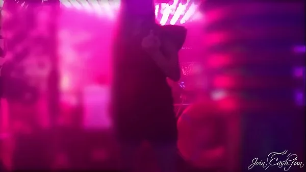 Video energi Slut Sensual Blowjob Stranger's Big Cock and Swallow Cum in Nightclub Toilet segar