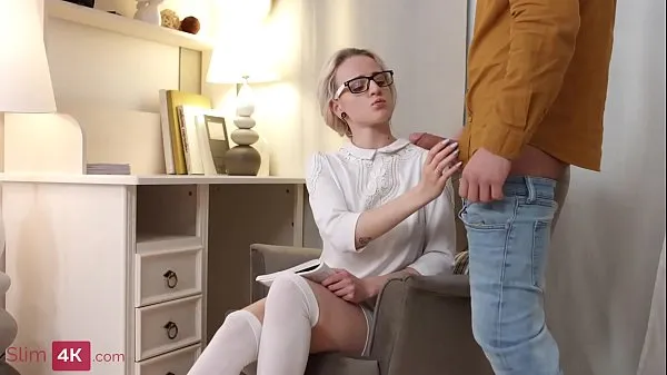 วิดีโอ Blonde bookworm facialized after spontaneous sex with friend พลังงานใหม่ๆ