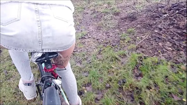Świeże, Premiere! Fucked hot bike in public! Part 2 energetyczne filmy