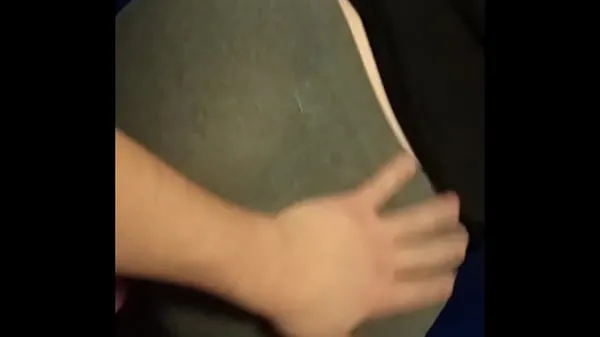 Frisse Fast fuck with this young PAWG in night club energievideo's
