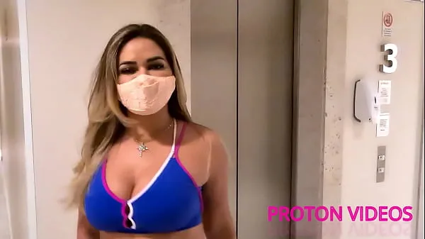 Friske Fucking hot with the hot girl from the gym - Luna Oliveira energivideoer