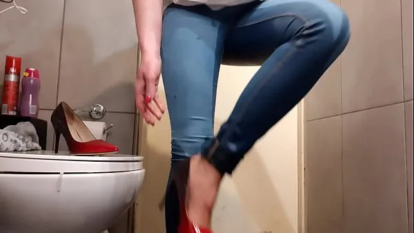 Compilation of Wetting my Jeans and pouring out from my High Heels and Pants Video tenaga segar