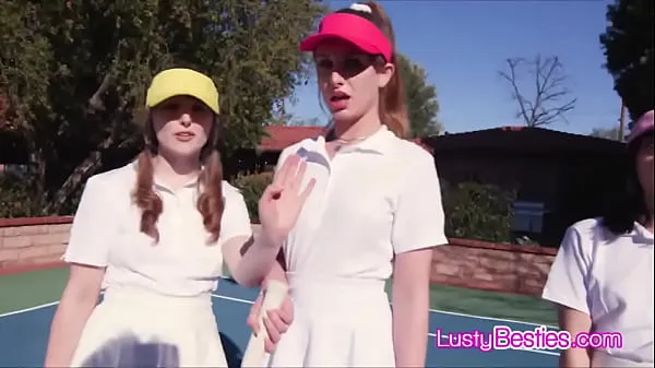 วิดีโอ Fucking three hot chicks at the tennis court outdoors pov style พลังงานใหม่ๆ