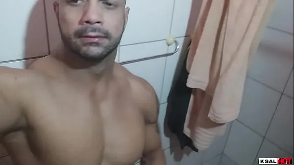 ताज़ा The Dirty Mike Hot is going to masturbate for a client and enjoys recording him giving that hot cumshot ऊर्जा वीडियो