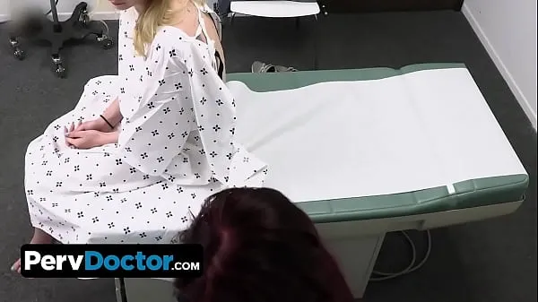 Fersk Skinny Teen Patient Gets Special Treatment Of Her Twat From Horny Doctor And His Slutty Nurse energivideoer