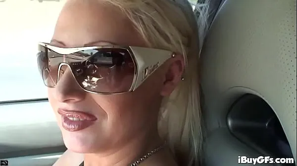 Friske Big Tit Blonde Pornstar Gives me a Titjob energivideoer