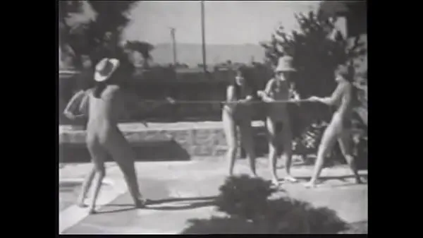 Taze Playful busty girls are not aganst to romp for a while naked near the pool one hot day Enerji Videoları
