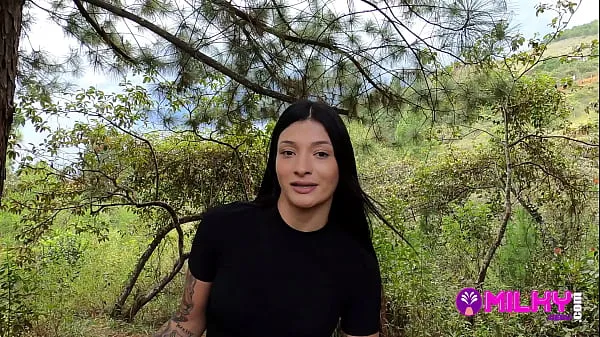 Fersk Offering money to sexy girl in the forest in exchange for sex - Salome Gil energivideoer