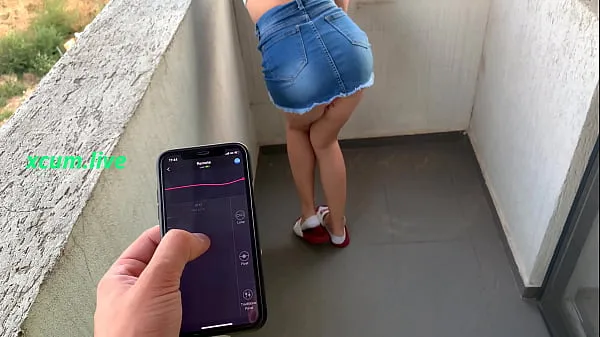 Nya Controlling vibrator by step brother in public places energivideor