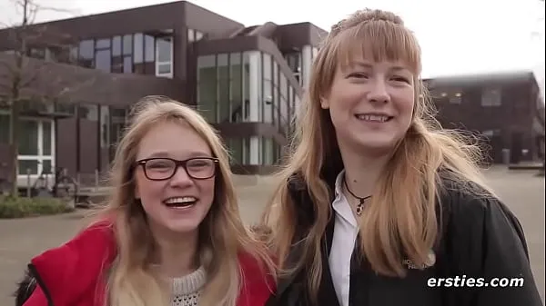 Νέα Lesbians Have Fun at the Library ενεργειακά βίντεο