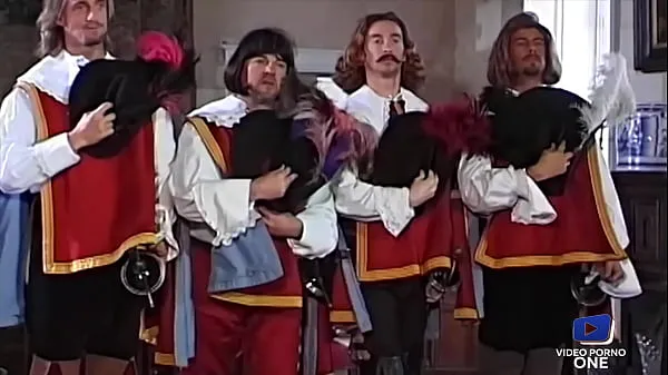 Frisse Dru Berrymore, bourgeois well fucked by the three musketeers energievideo's
