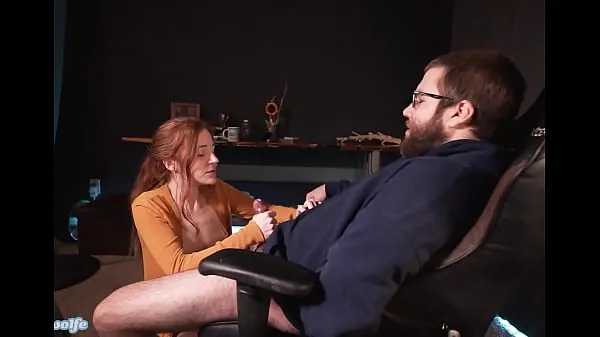 Świeże, Redhead gets sloppy all over cock until it explodes all over their hands energetyczne filmy