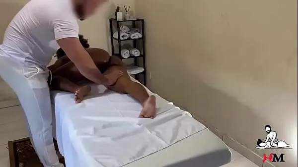 Video energi Big ass black woman without masturbating during massage segar