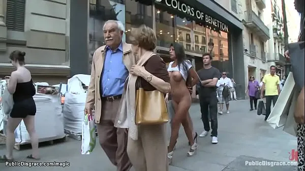Video energi Super hot Euro slave walked naked segar