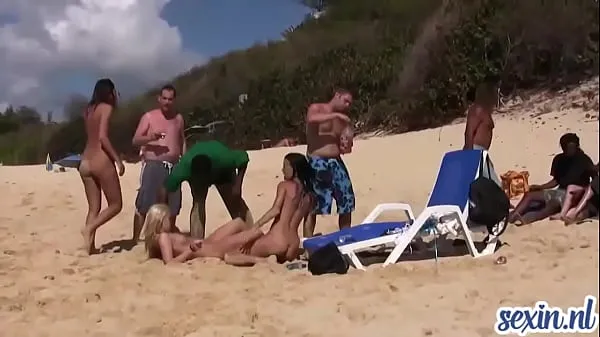 Tuoreet horny girls play on the nudist beach energiavideot