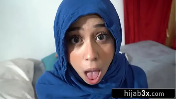 Świeże, Muslim Stepsis Keeps Her Hijab On While Fucking Step Bro - Dania Vega energetyczne filmy